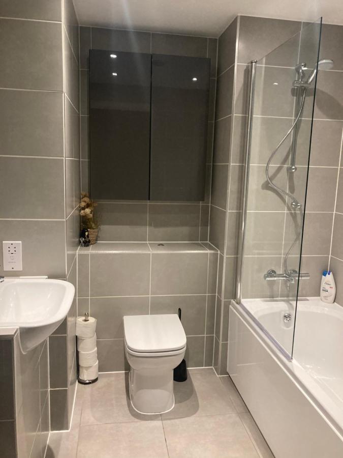 Canal View 1 Bed Apartment In Zone 1 London Eksteriør billede